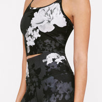 Avery Cropped Tank Black Scarlet