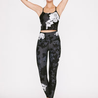 Avery Cropped Tank Black Scarlet