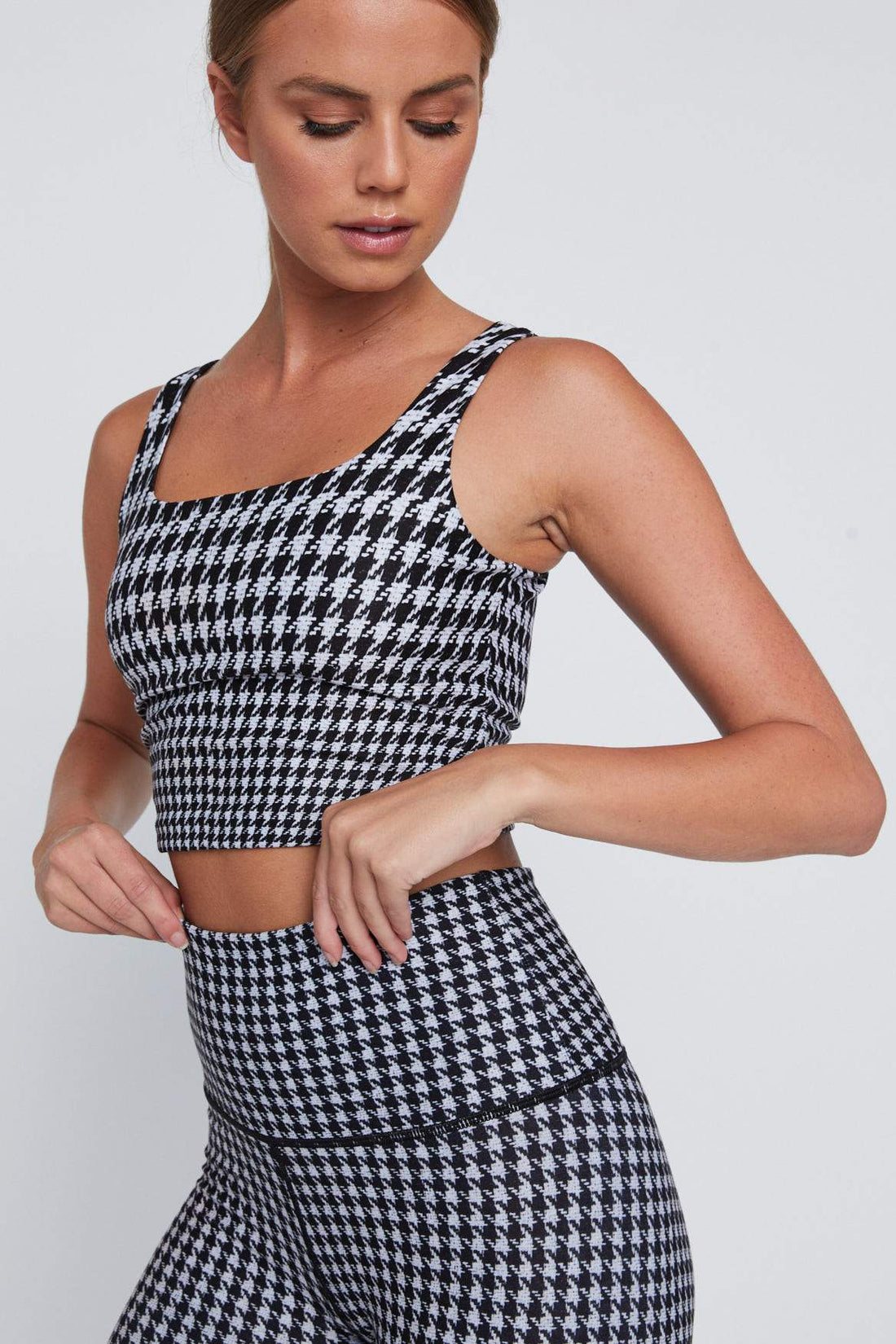 Thalia Cropped Tank Black And White Houndstooth
