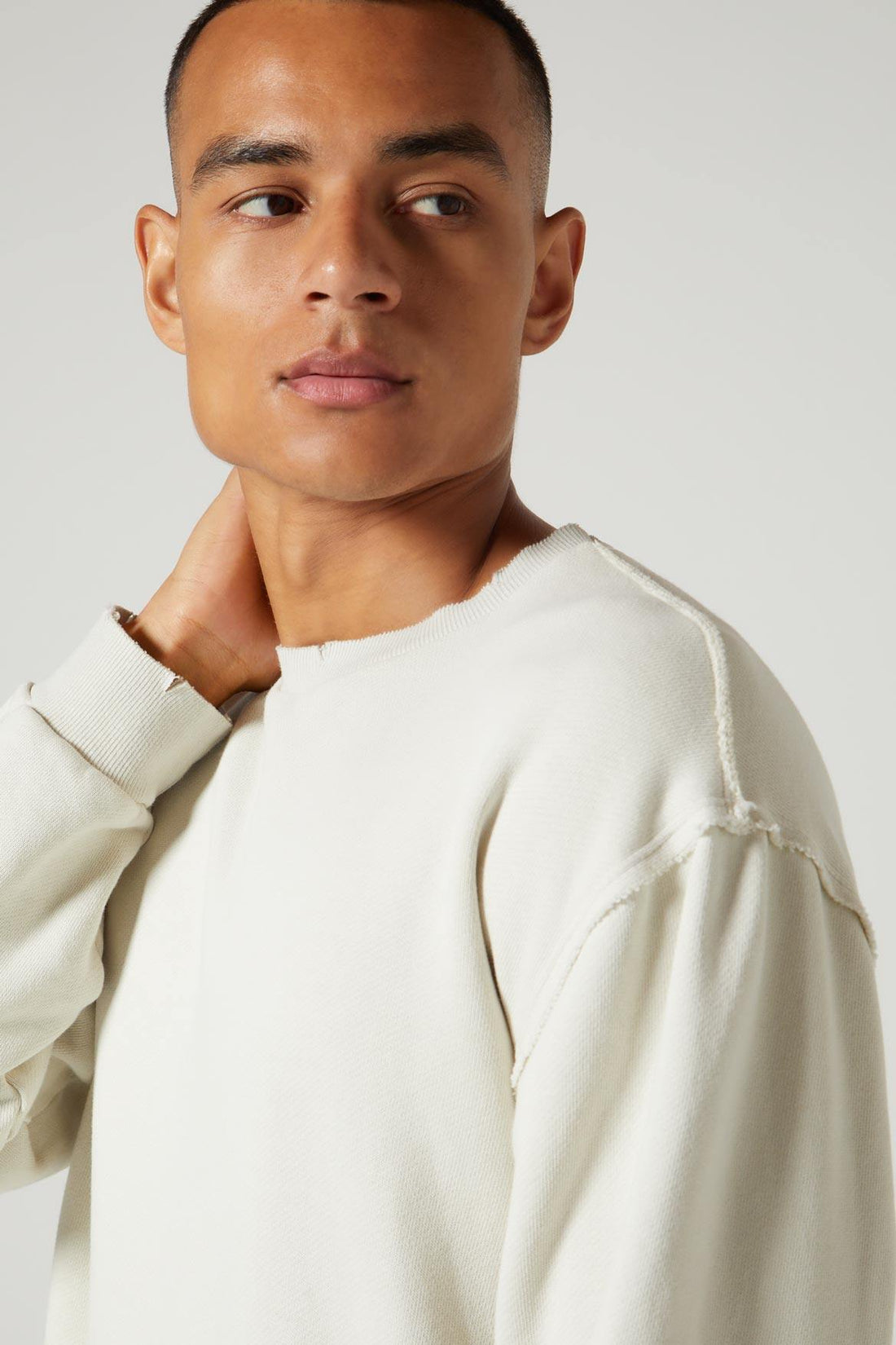 Max Distressed Sweatshirt Sand – Wear It To Heart