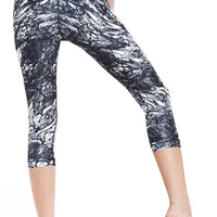 BLACK AND WHITE VENOM