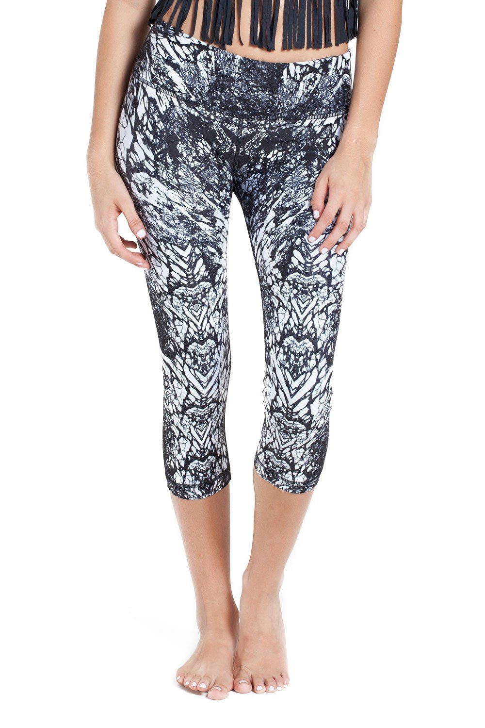 BLACK AND WHITE VENOM