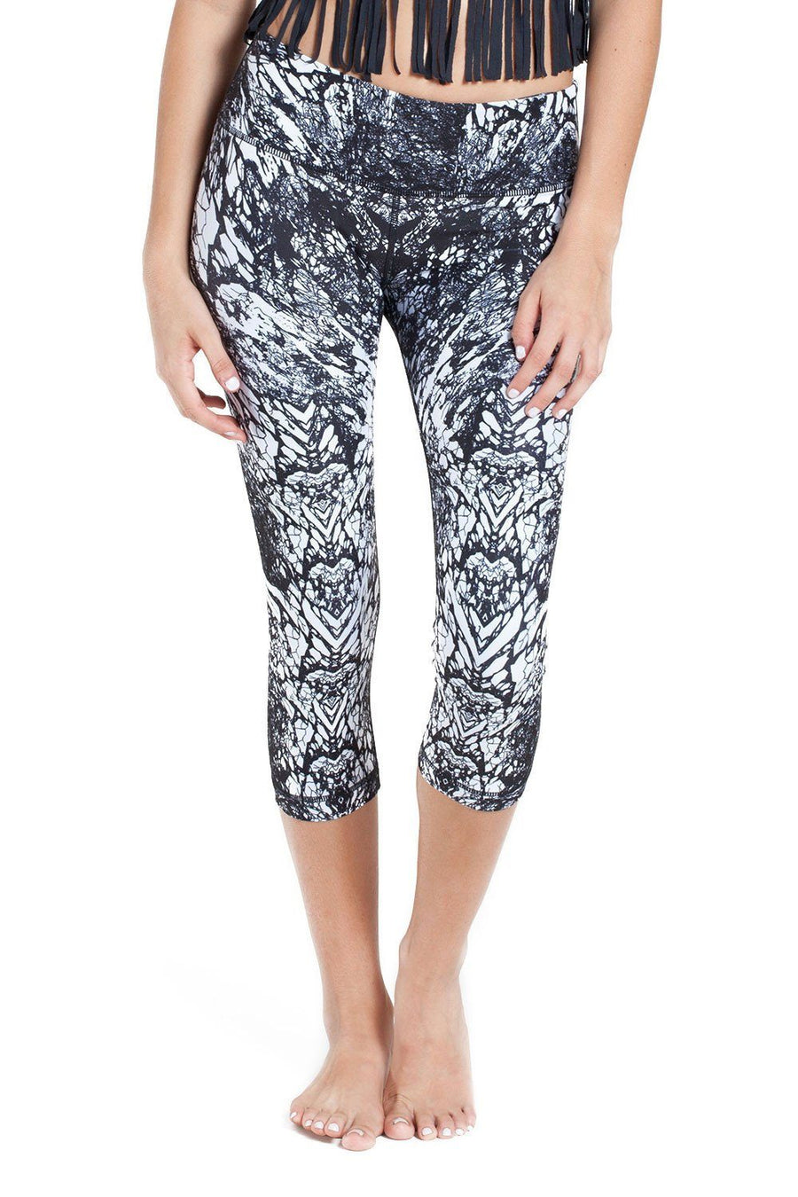 BLACK AND WHITE VENOM