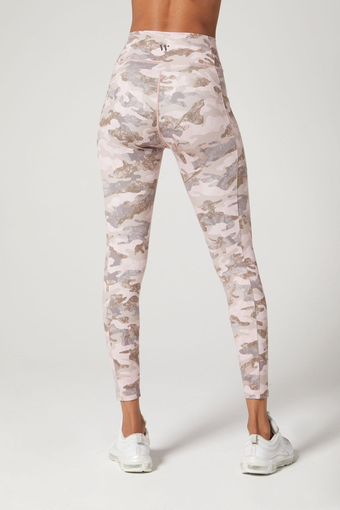what to wear with camo legging｜TikTok Search